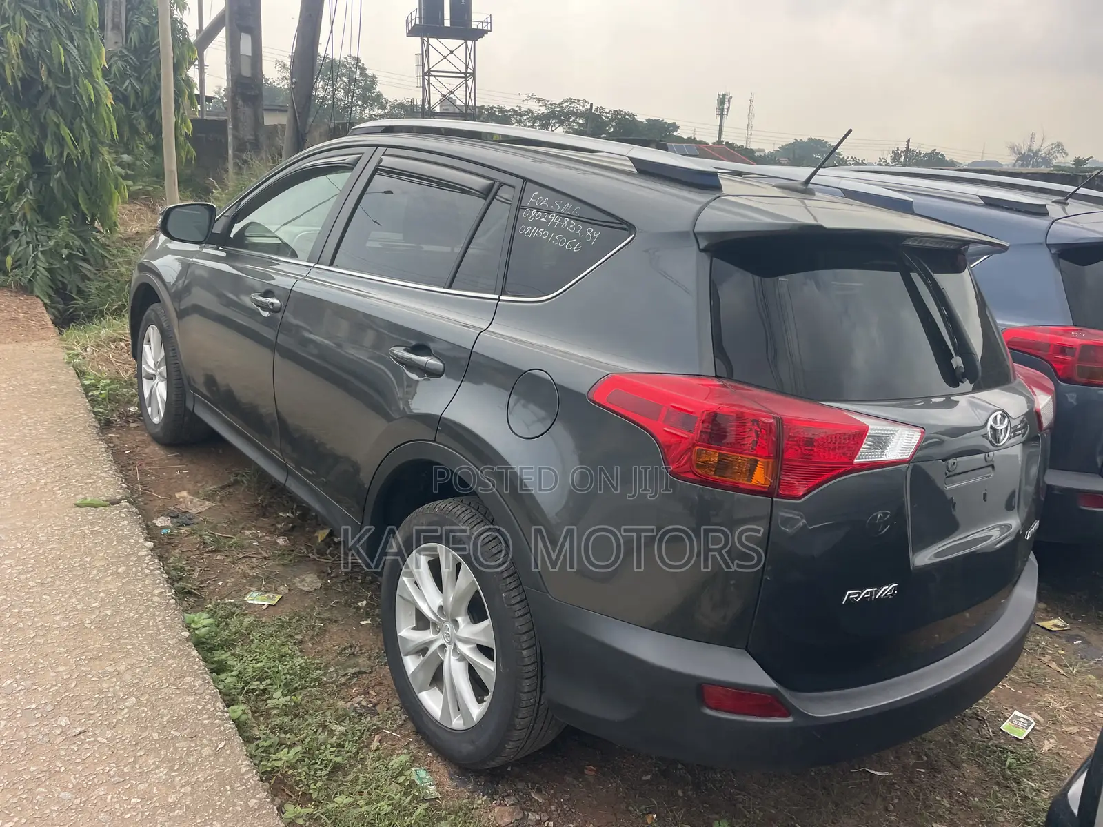 Toyota RAV4 Limited 4dr SUV (2.5L 4cyl 6A) 2014 Gray