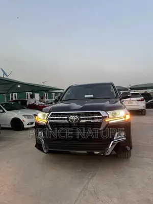 Toyota Land Cruiser 5.7 V8 VXR 2019 Black