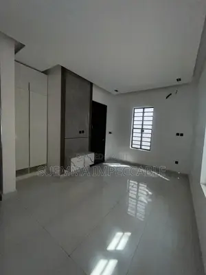 5bdrm Duplex in Lekki Expressway for sale