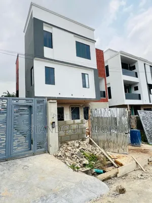 5bdrm Duplex in Lagos, Maryland for sale