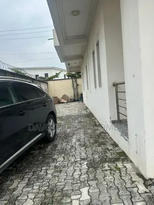 3bdrm Duplex in Chisco, Ikate for rent