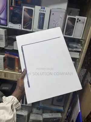 New Laptop Apple MacBook Air 2025 M4 15-Inch 24GB Apple M4 SSD 512GB
