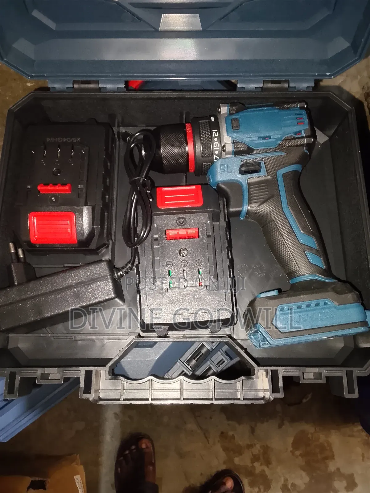 Brushless Cordless Drill Machine