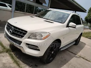 Mercedes-Benz M Class 2013 Off white