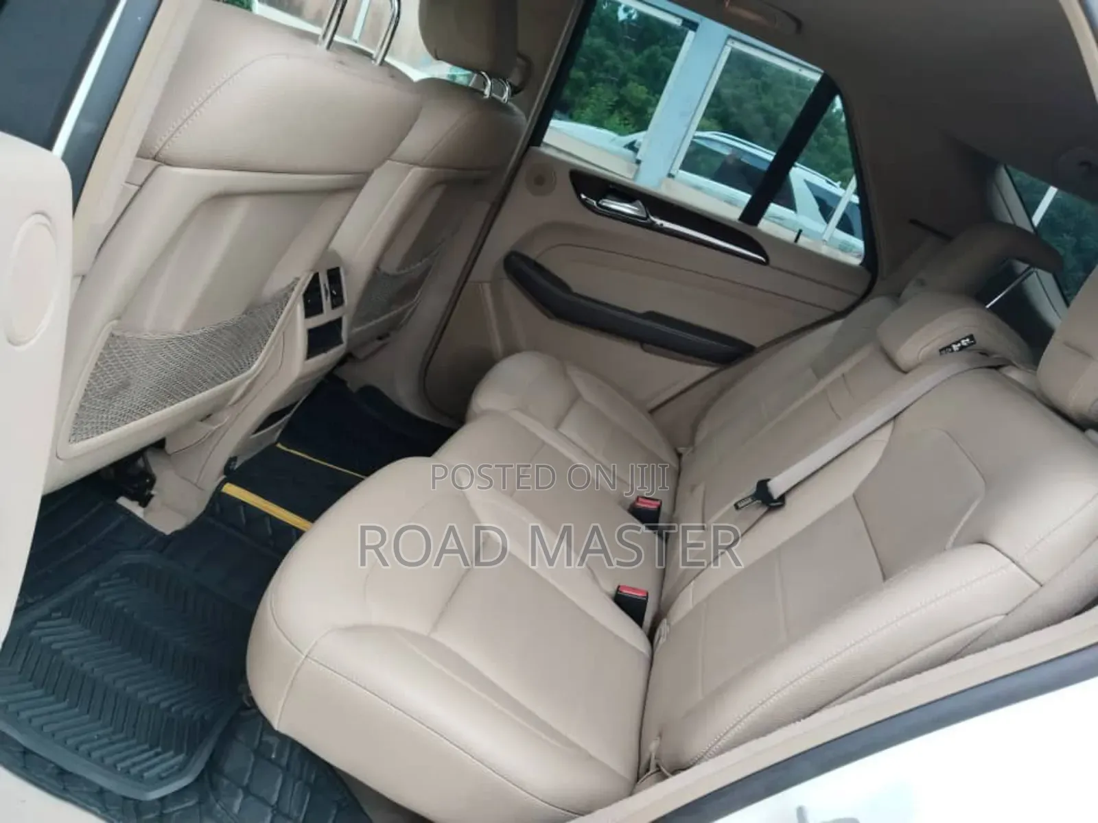 Mercedes-Benz M Class 2013 Off white