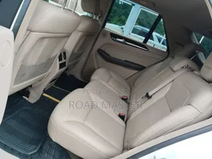 Mercedes-Benz M Class 2013 Off white