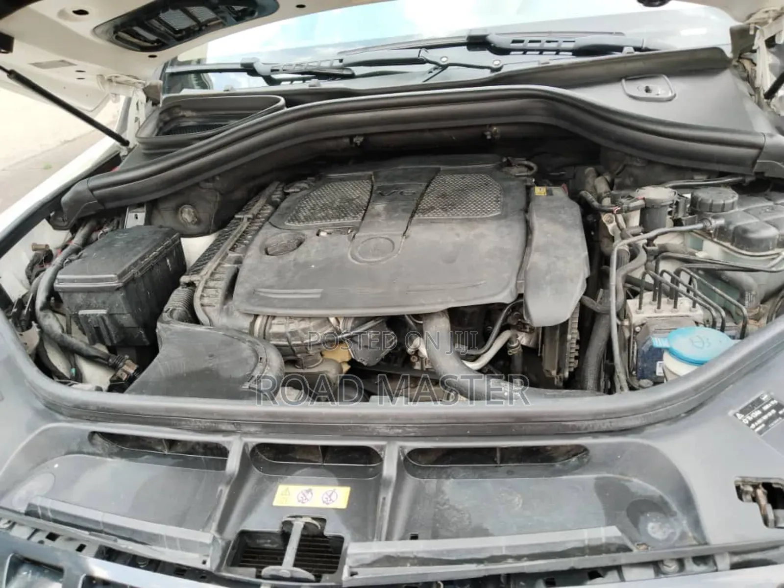 Mercedes-Benz M Class 2013 Off white