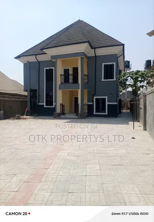2bdrm Block of Flats in Peace Layout for rent
