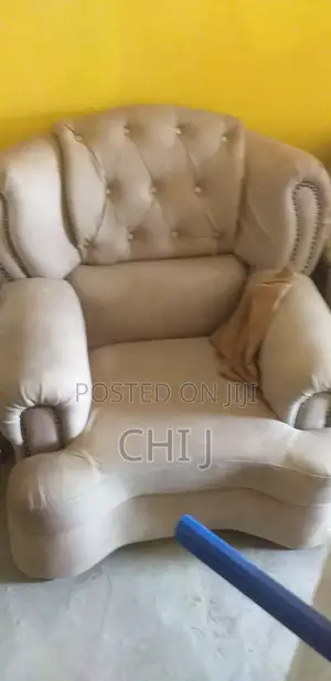 New Arrival 7 Seated Ballroom Chair Second Hand.
