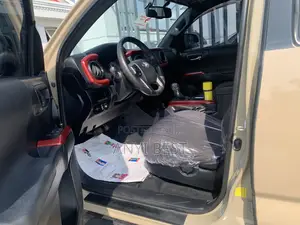 Toyota Tacoma 2017 Gold