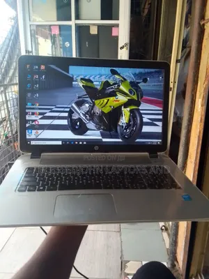 Laptop HP Pavilion 17 8GB Intel Core I5 HDD 640GB