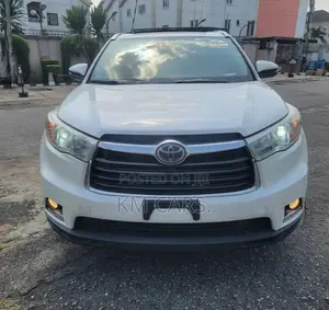Toyota Highlander XLE 4dr SUV (3.5L 6cyl 6A) 2015 White