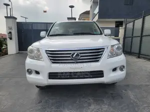 Lexus LX 570 2011 White