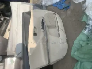 Toyota Venza Front Left Door Met 012 Model