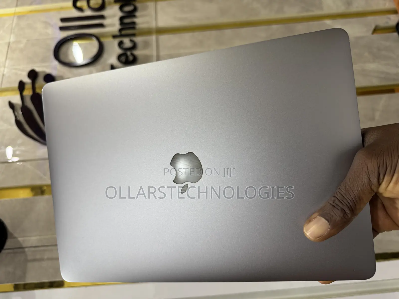 Laptop Apple MacBook 2017 16GB Intel Core I5 SSD 1T