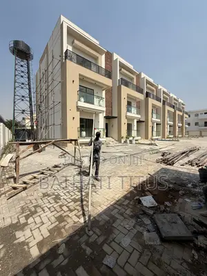 4bdrm Duplex in Life Camp for sale