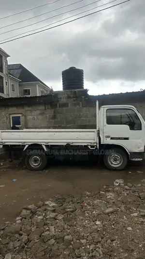 Toyota HiAce 1997 White