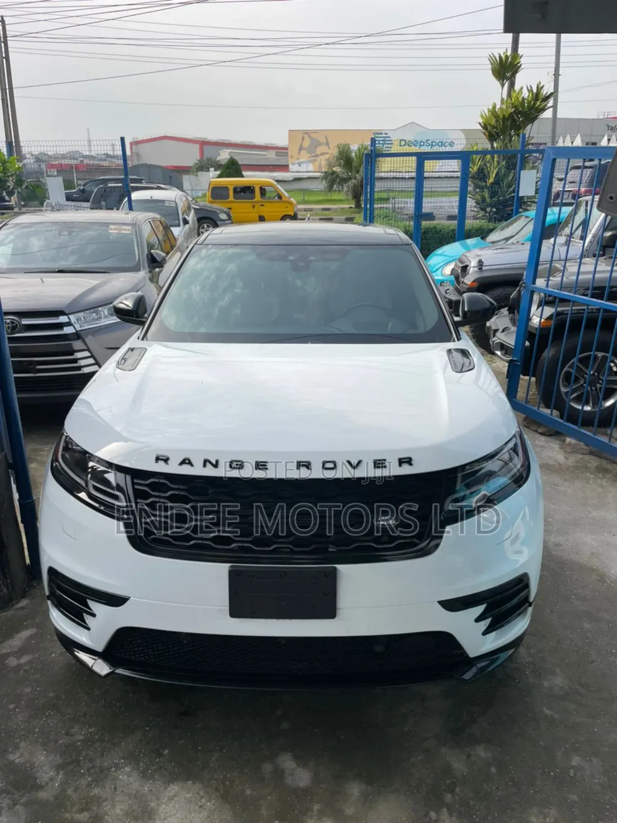 Land Rover Range Rover Velar R-Dynamic HSE 2021 White