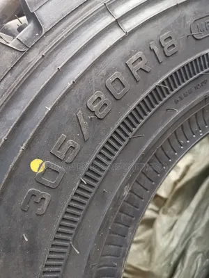 Army Truck Tyre 305/80/18 Rim