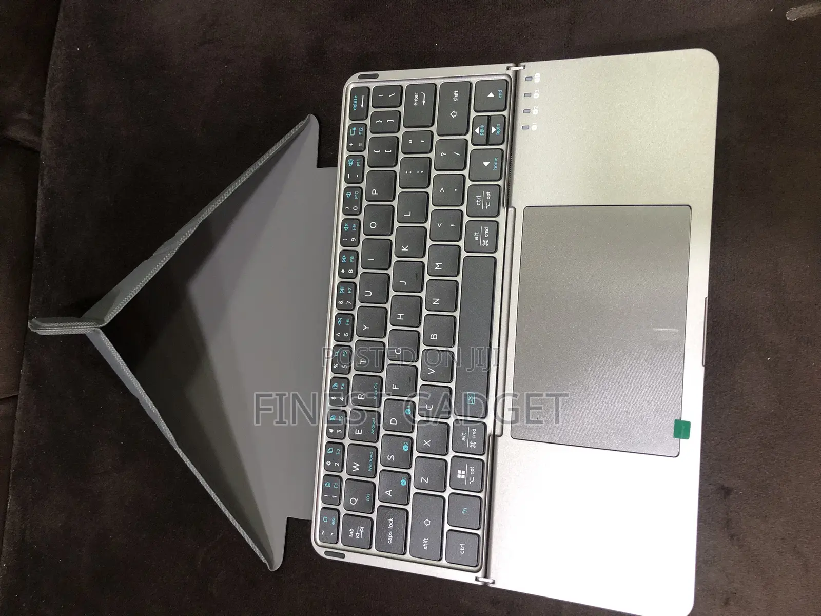 Foldable Bluetooth Keyboard With an Integrated Touchpad