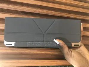 Foldable Bluetooth Keyboard With an Integrated Touchpad