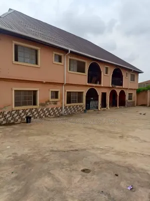 4bdrm Block of Flats in Salawu, Alakia for sale
