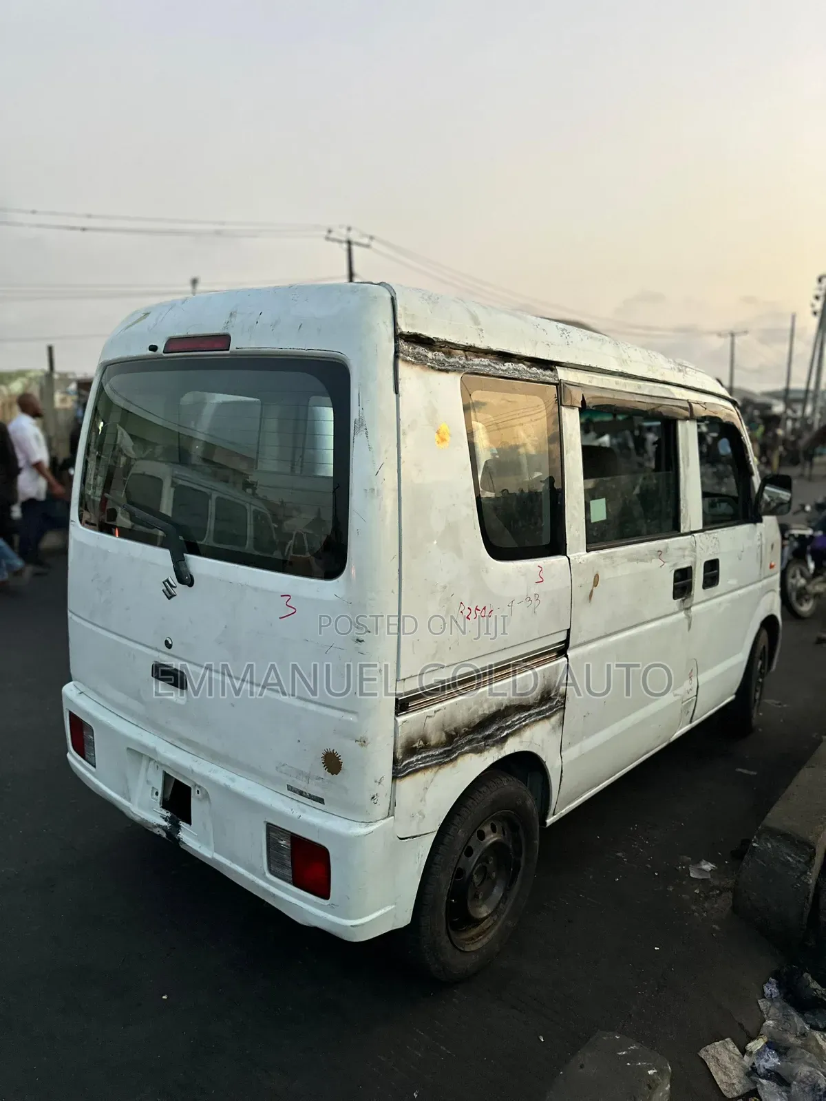 Suzuki APV Minibus 2010 White