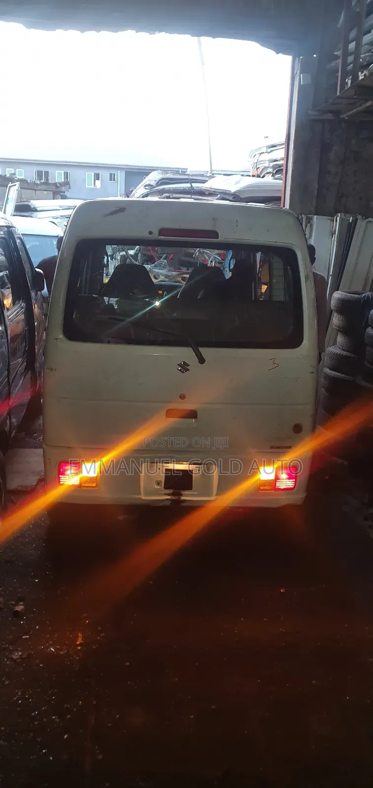 Suzuki APV Minibus 2010 White