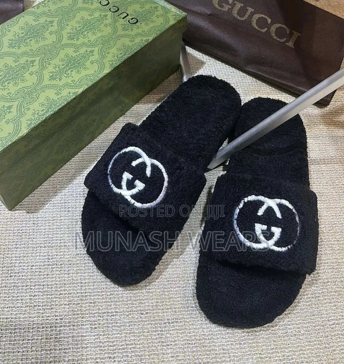 Classic Gucci Fur Interlock Slide 40-46