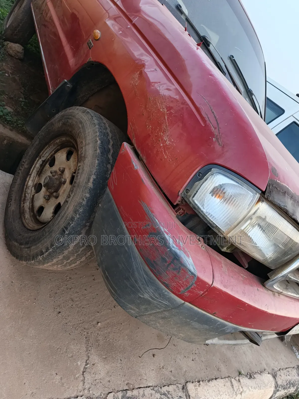 Mazda B-series 1999 Red