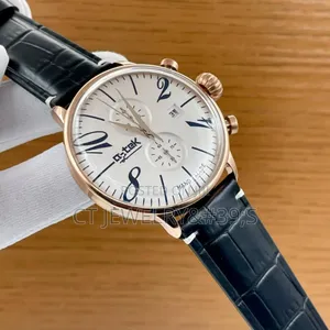 Nice Q-tek Chronograph With A White Dial Alligator-style Leather Strap