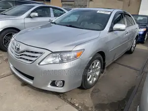 Toyota Camry 2009 Silver