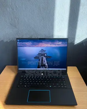 Laptop Dell Alienware M16 R2 16GB Intel Core Ultra 7 SSD 1T