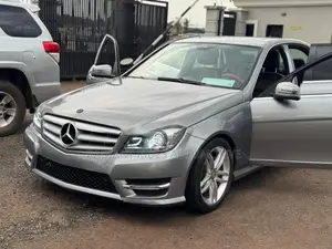 Mercedes-Benz C300 Sport 4Matic Sedan AWD (3.5L 6cyl 7A) 2013 Gray