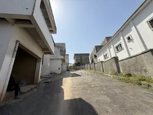 5bdrm Duplex in Asokoro for sale