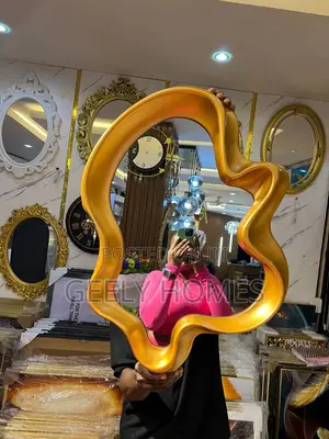 Shapeless Mirror