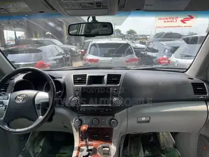 Toyota Highlander Limited 3.5l 4WD 2013 Green