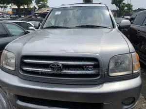 Toyota Sequoia Limited 4dr SUV 4WD (4.7L 8cyl 5A) 2005 Silver