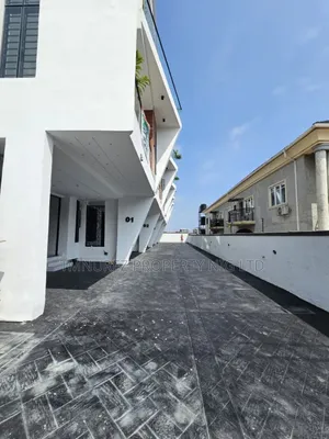 4bdrm Duplex in Orchild In An Estate, Chevron for sale