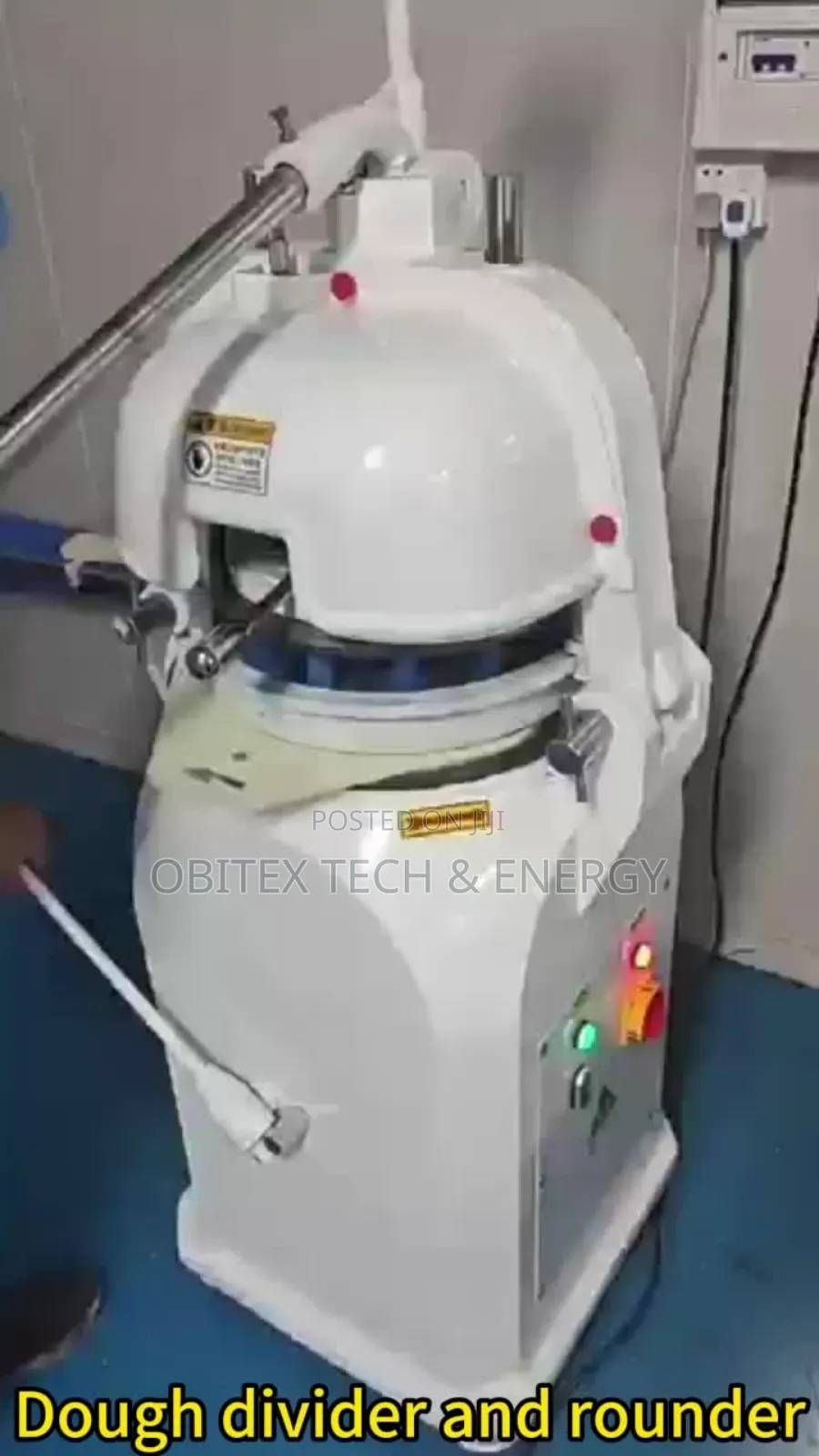 Semi-Automatic Dough Divider and Rounder Machine