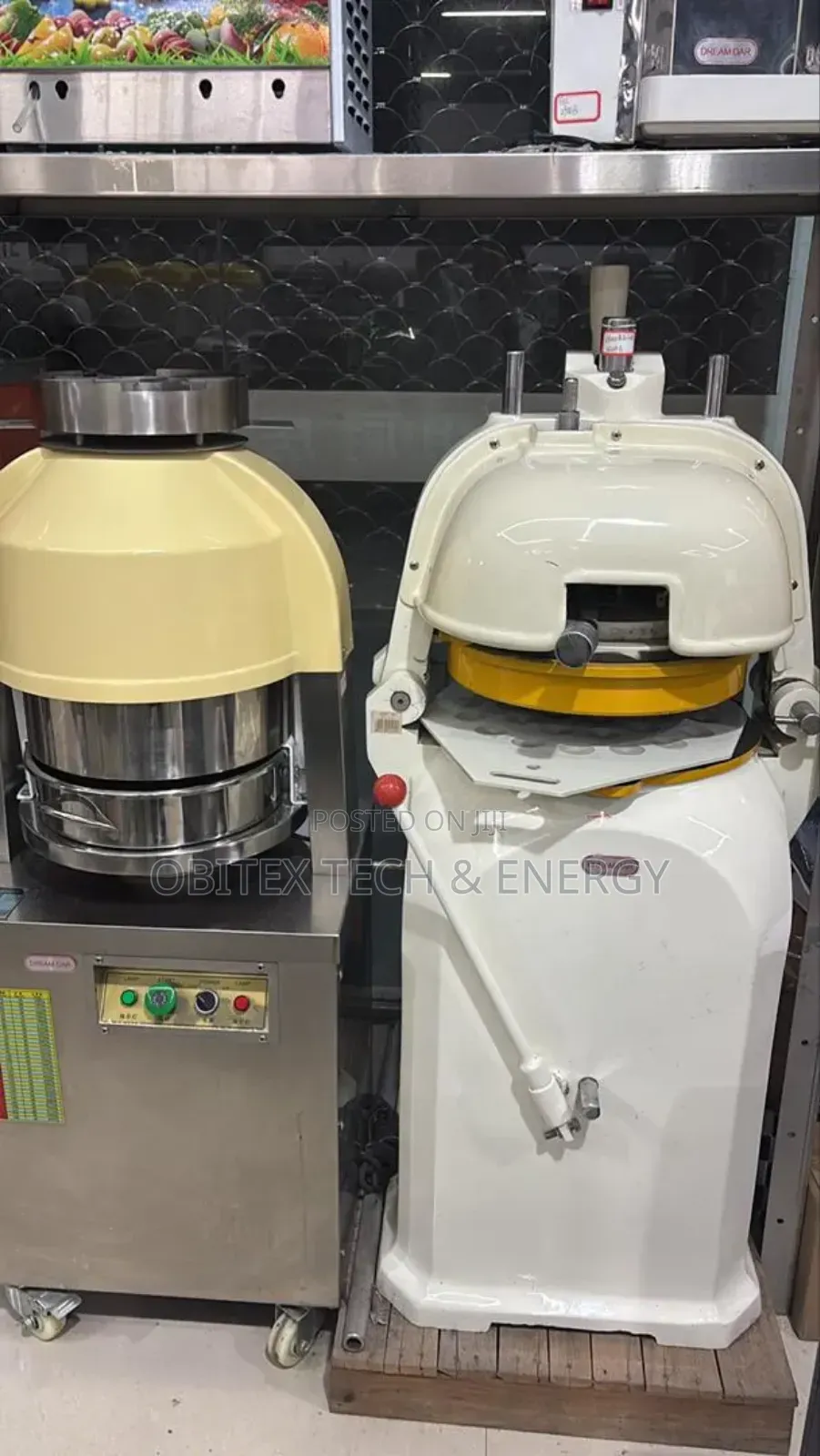 Semi-Automatic Dough Divider and Rounder Machine