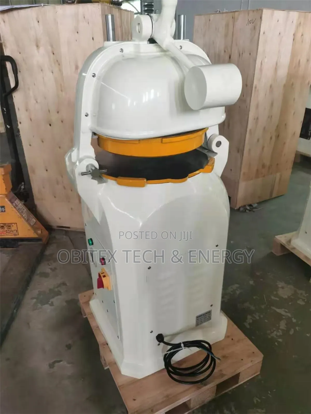 Semi-Automatic Dough Divider and Rounder Machine