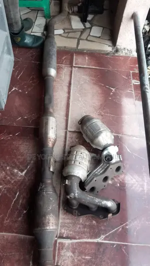 Complete Direct Tokunbo Catalyst for Toyota Venza 2015 Model
