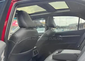 Toyota Camry 2018 Red