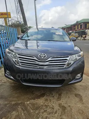 Toyota Venza V6 AWD 2010 Gray