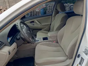 Toyota Camry 2.4 LE 2008 White