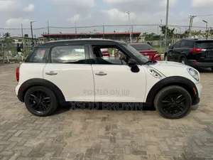 Mini Cooper Classic 2013 White
