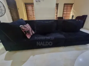 L-Shaped Comfortable Modern Sofa (Black)
