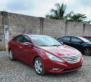 Hyundai Sonata Limited Sedan FWD (2.4L 4cyl 6A) 2012 Red