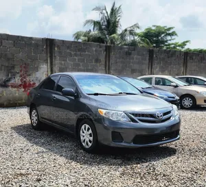 Toyota Corolla LE 4dr Sedan (1.8L 4cyl 4A) 2011 Gray